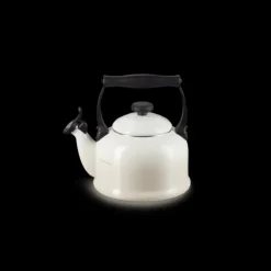 LE CREUSET Bouilloire Tradition 2,1 L Meringue Clearance