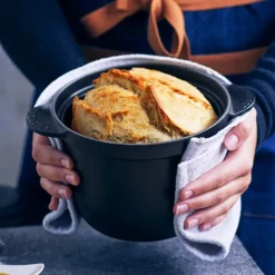LE CREUSET Cocotte en Fonte Every 18 cm Noir Mat Discount