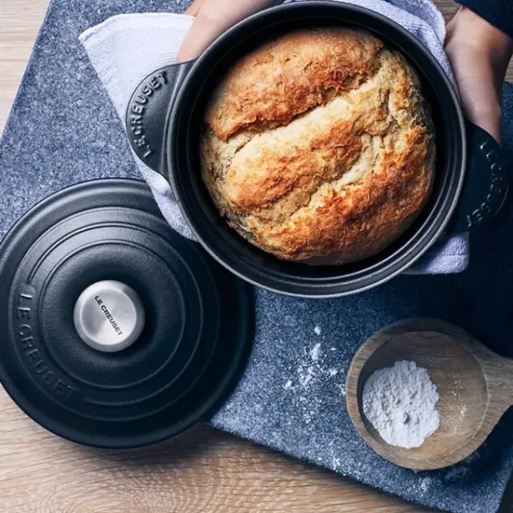 LE CREUSET Cocotte en Fonte Every 18 cm Noir Mat Discount