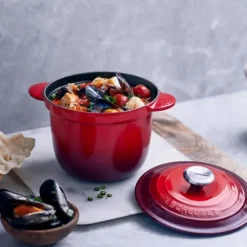 LE CREUSET Cocotte en Fonte Every 18 cm Cerise Discount