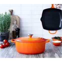 LE CREUSET Cocotte en Fonte Ovale 31 cm Volcanique Signature Hot