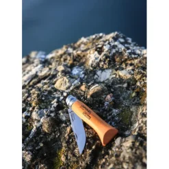 OPINEL Couteau de Poche N°7 en Carbone Hot