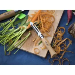 OPINEL Eplucheur N°6 Hêtre Cuisine Nomade Discount