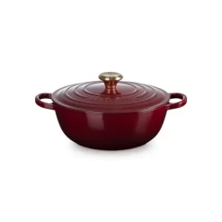 LE CREUSET Marmite en Fonte 26 cm Garnet Bouton Doré Signature Best