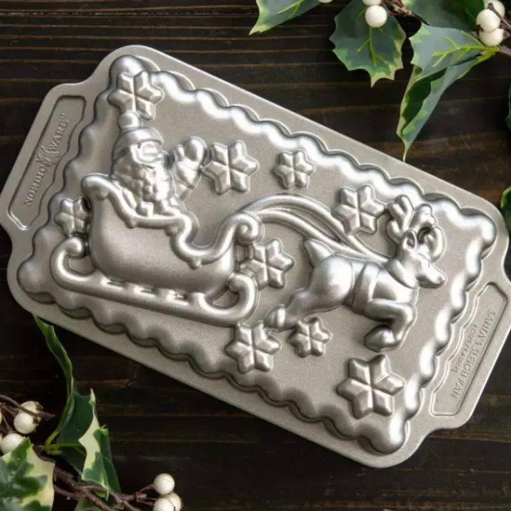 NORDIC WARE Moule à Cake Traineau du Père-Noël Silver Best
