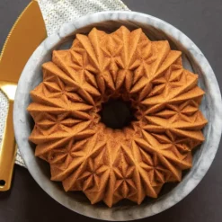 NORDIC WARE Moule à Gâteau Bundt Crystal Gold Best