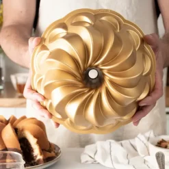 NORDIC WARE Moule à Gâteau Bundt Pirouette Gold Sale