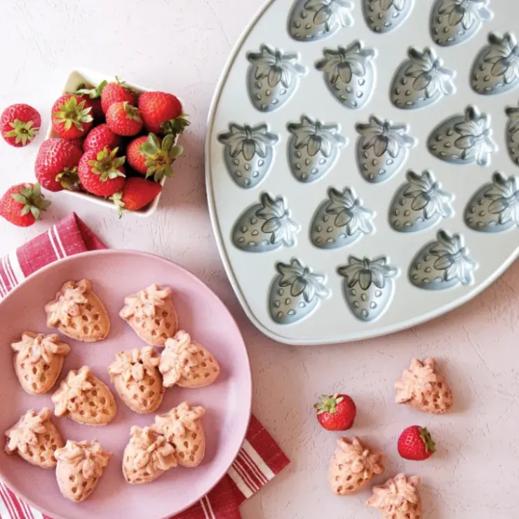 NORDIC WARE Moule à Gâteaux Fraises (x19) Toffee New