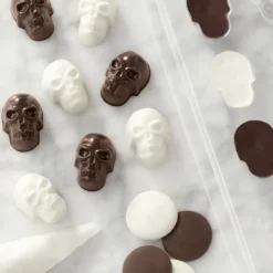 WILTON Moule Chocolat Tête de Mort Clearance