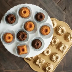 NORDIC WARE Moule Mini Bundt Charms Assortis (x12) Gold