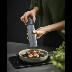 PEUGEOT Moulin à Poivre Line 22 cm Carbone Outlet