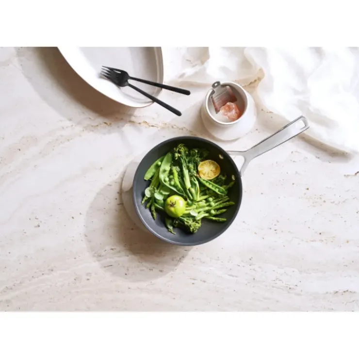 LE CREUSET Poêle 22 cm Anti-Adhérente Les Forgées Hot