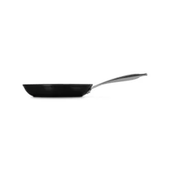 LE CREUSET Poêle Antiadhérente Essentiel Céramique 24 cm Hot