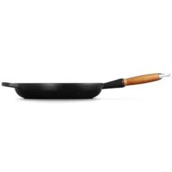 LE CREUSET Poêle en Fonte 28 cm Noir Mat avec Manche en Bois Signature Best