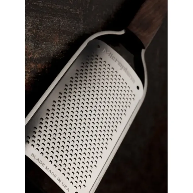 MICROPLANE Râpe Fine Master Manche en Bois