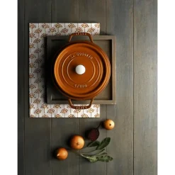 STAUB Cocotte Fonte Ronde 28 cm Cannelle Majolique 6,7 L Discount